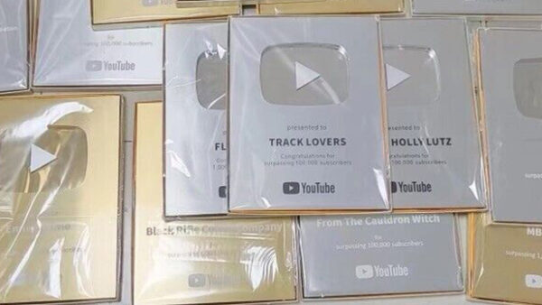 YouTube PlayButtons